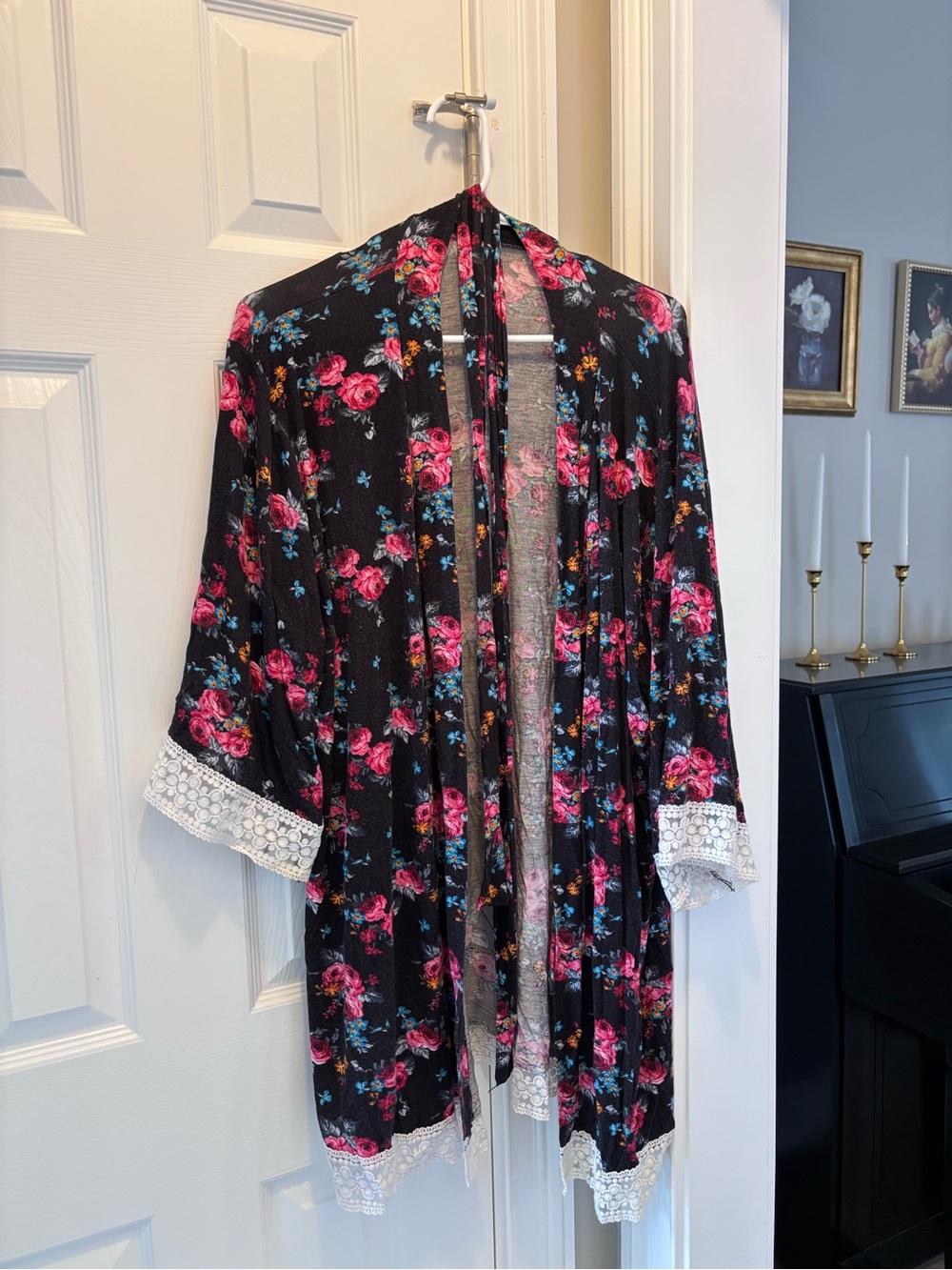 Pink blush Floral Lace-Trim Kimono Robe - Black with Pink Floral